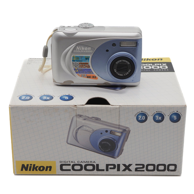 Nikon Coolpix 2000 Digital Point & Shoot Camera