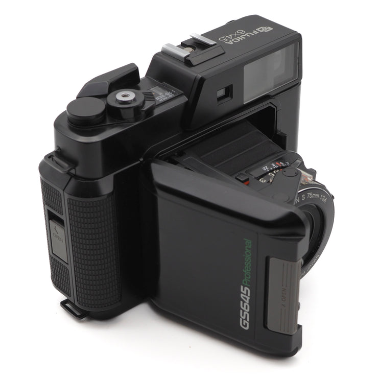 Fujica GS645 Professional (EBC Fujinon S 75mm f/3.4) Medium Format Rangefinder Camera