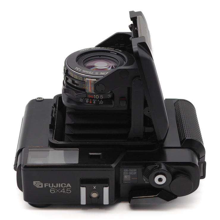 Fujica GS645 Professional (EBC Fujinon S 75mm f/3.4) Medium Format Rangefinder Camera