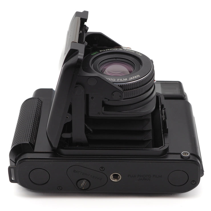 Fujica GS645 Professional (EBC Fujinon S 75mm f/3.4) Medium Format Rangefinder Camera