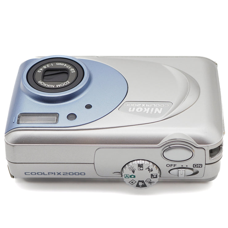 Nikon Coolpix 2000 Digital Point & Shoot Camera