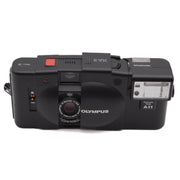 Olympus XA2 35mm Camera Set (Olympus A11 Flash)