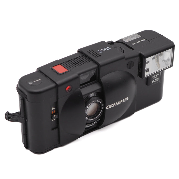 Olympus XA2 35mm Camera Set (Olympus A11 Flash)