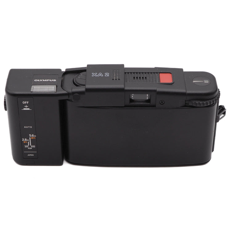 Olympus XA2 35mm Camera Set (Olympus A11 Flash)